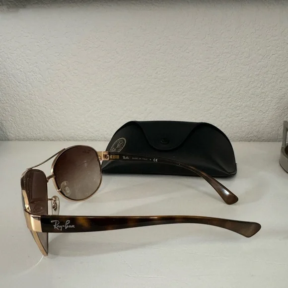 NEW!! Ray-Ban Aviators - Picture 2 of 5